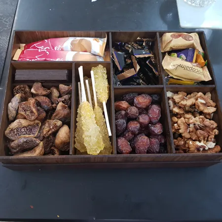 جعبه رومیزی تی بگ و تنقلات و زیر لیوانی مدل nova کد KU27