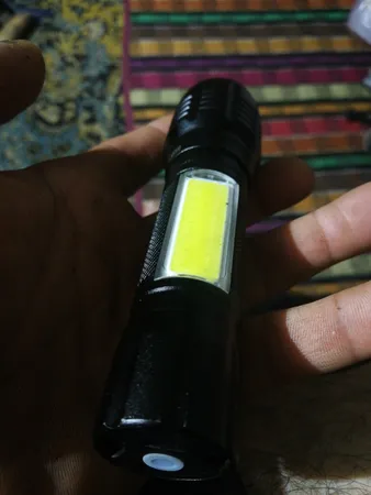 چراغ قوه مدل P.O.L 50000W