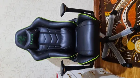 صندلی گیمینگ ریزر مدل parla