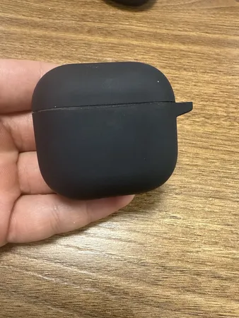 هدفون بلوتوثی اپل مدل AirPods 4 (نسخه دارای نویز کنسلینگ)