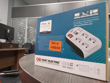 محافظ ولتاژ پارت الکتریک مدل PE8792