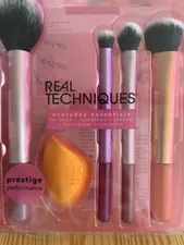 تجریه خرید ست برس و پد آرایشی ریل تکنیکس کد 01786 بسته 5 عددی