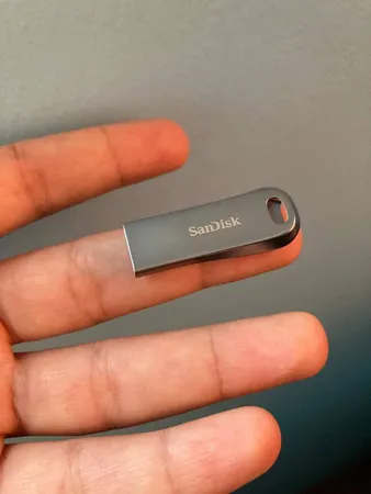 فلش مموری سن دیسک مدل Ultra Luxe ظرفیت 64 گیگابایت