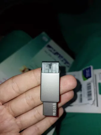 فلش مموری ای دیتا مدل UV131 ظرفیت 64 گیگابایت