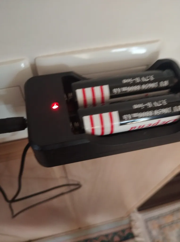 باتری لیتیوم یون قابل شارژ دیپند مدل HY ظرفیت 8800 میلی آمپر ساعت بسته 4 عددی