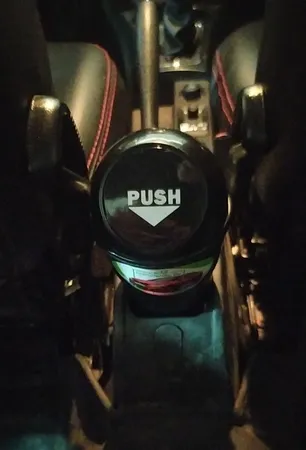 سطل زباله خودرو آیلین مدل لیوانی کد 2014277