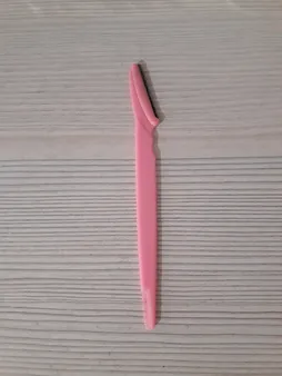 تیغ اصلاح ابرو مدل 001