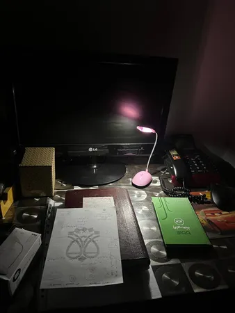 چراغ مطالعه مدل مینی تاشو