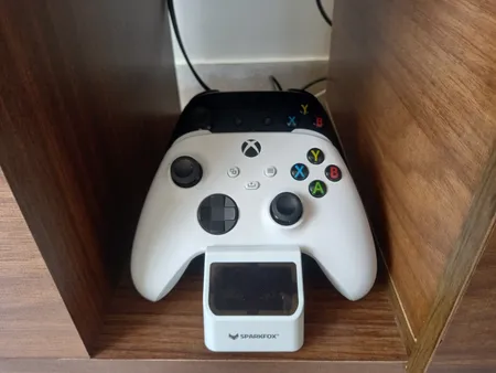 پایه شارژر اسپارک فاکس مدل W20X504 مناسب برای دسته بازی Xbox Series X / S