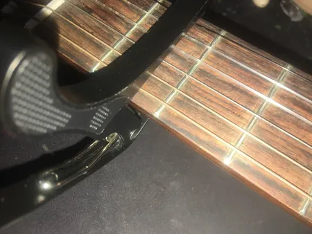 کاپو گیتار مدل 0KG