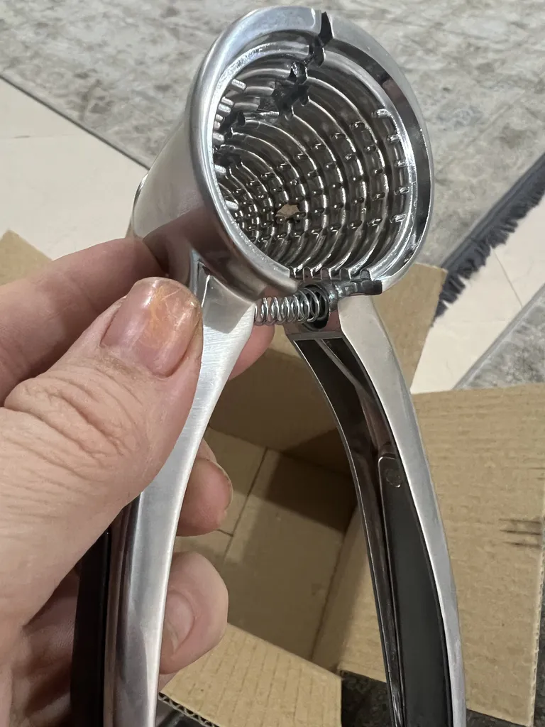 گردو شکن اف بی ویژن مدل تک کاره