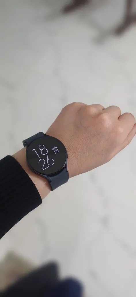 ساعت هوشمند سامسونگ مدل Galaxy Watch6 44mm ساعت هوشمند سامسونگ مدل Galaxy Watch6 44mm