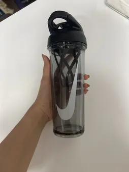 شیکر ورزشی کد 103410 گنجایش 0.650 لیتر