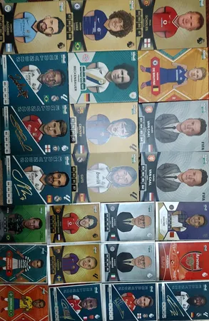 اسباب بازی شانسی کیمدی مدل چمپس 2025 مجموعه 12 عددی