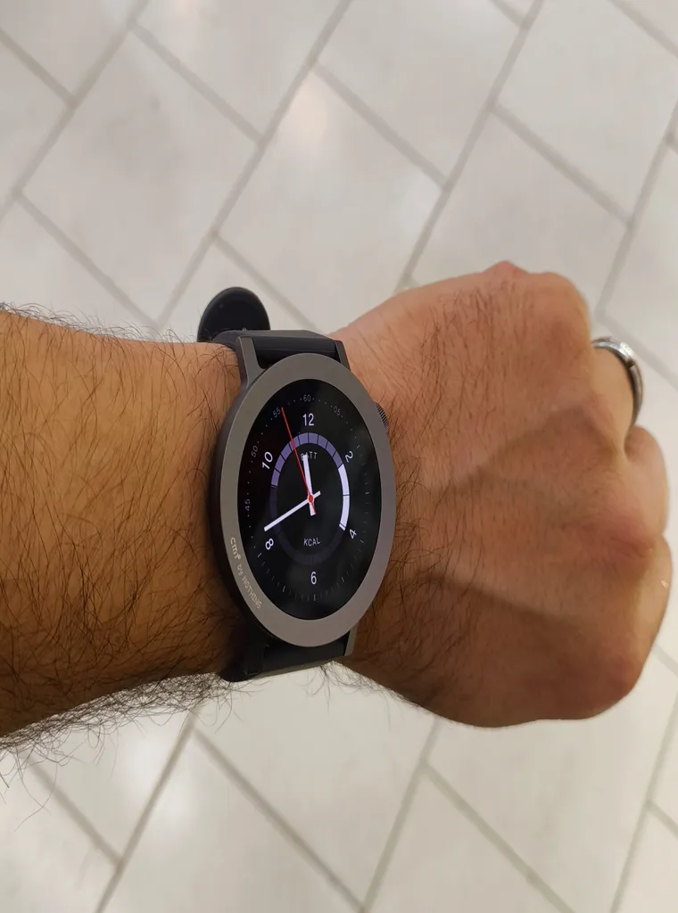 ساعت هوشمند 45 میلی‌متری ناتینگ مدل CMF Watch Pro 2 با بند سیلیکونی