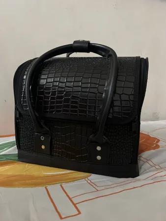 کیف لوازم آرایش و گریم زنانه مدل K.L.A d1