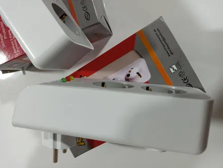 محافظ ولتاژ خیام الکتریک مدل KH8051