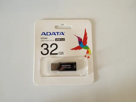 فلش مموری ای دیتا مدل UV350 ظرفیت 32 گیگابایت