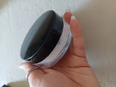 پودر تثبیت کننده آرایش لالا رخ شماره 05