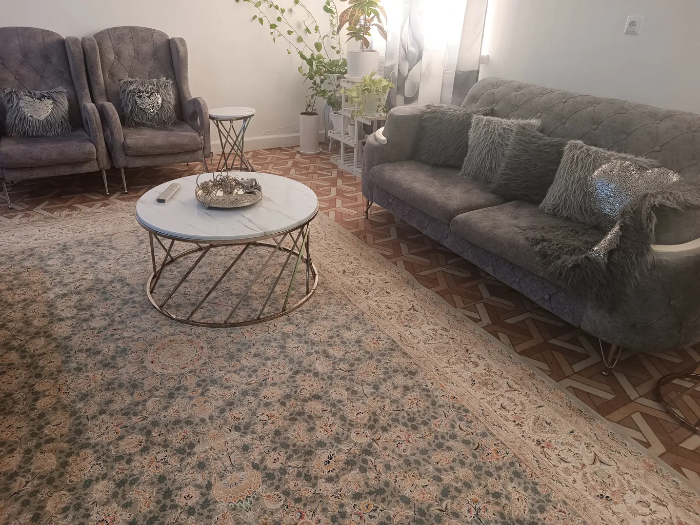 کوسن تیگران مفشوو مدل قلبی کد M7 مجموعه 6 عددی به همراه شال مبل