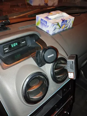 نگهدارنده گوشی موبایل یسیدو مدل C60