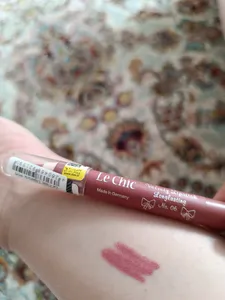 تجریه خرید رژ لب مدادی لچیک شماره 06