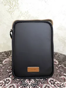 تجریه خرید کیف ویوو مدل MINIMAL TECH POUCH