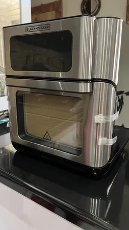 هواپز 12 لیتری بلک اند دکر مدل AOF-100-B5