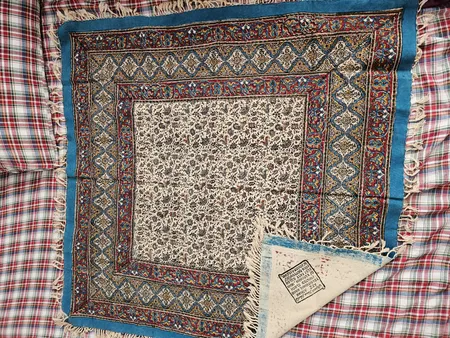 سفره قلمکار ممتاز اصفهان اثر استاد عطریان مدل G139سایز ۱۰۰*۱۰۰ طرح شیپوری