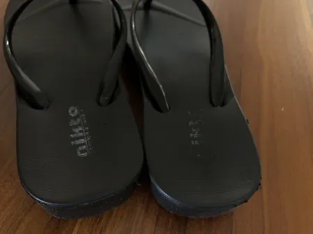 دمپایی لاانگشتی زنانه نیکتا مدل نیلوفر کد 001