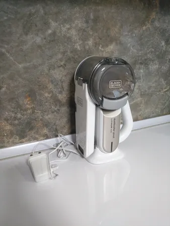 جارو شارژی بلک اند دکر مدل PV1420