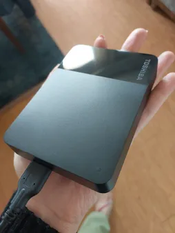 هارد اکسترنال توشیبا مدل Canvio Ready ظرفیت چهار ترابایت دارای رابط USB Type-A 3.0