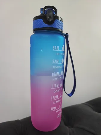 قمقمه مدل ورزشی گنجایش 1 لیتر