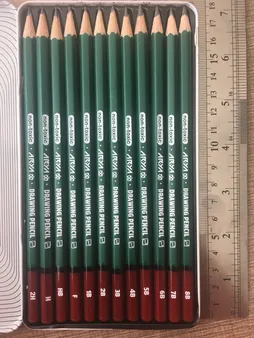 مداد طراحی آریا مدل ARTIST مجموعه 12 عددی