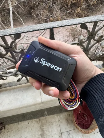 ردیاب خودرو اسپیرون مدل premium