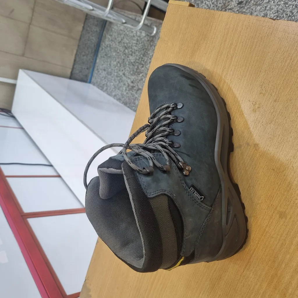 کفش کوهنوردی چرم عطارد مدل چرم طبیعی کد SHK03