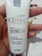 تجریه خرید کرم ضد لک الیوکس مدل Olive Oil حجم 40 میلی لیتر