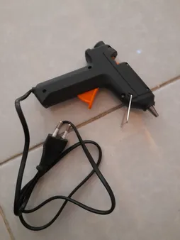 دستگاه چسب تفنگی جانسون مدل FL-138B به همراه یک عدد چسب حرارتی جانسون بصورت رایگان