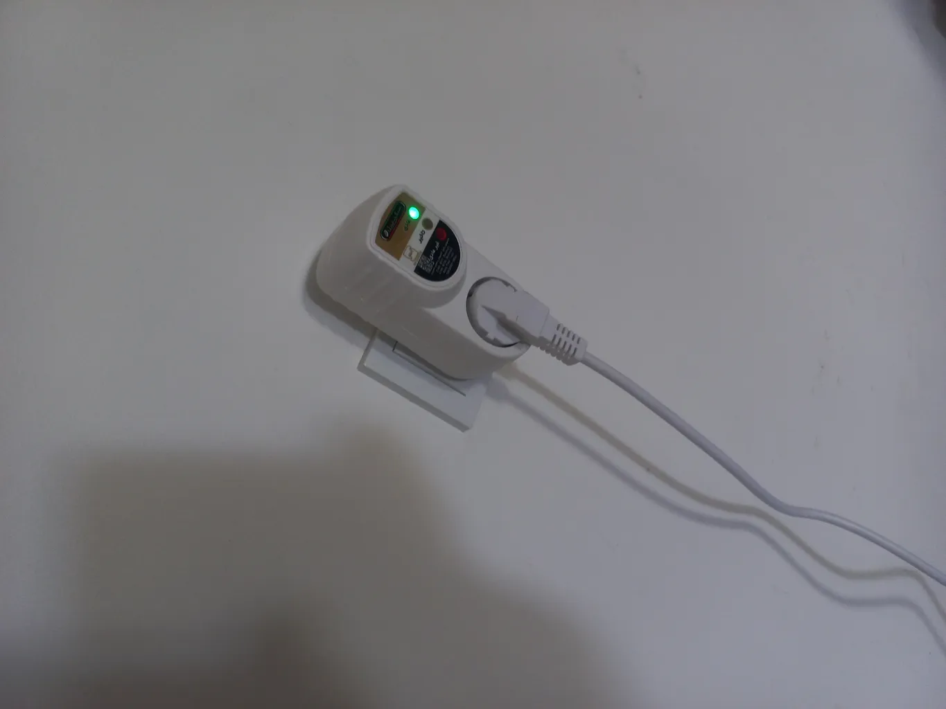 چندراهی برق هیسکا مدل CH-5518EU