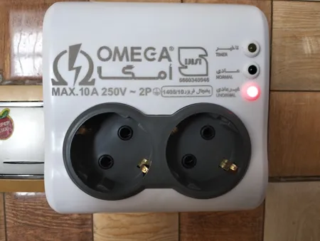 محافظ ولتاژ امگا مدل P2100