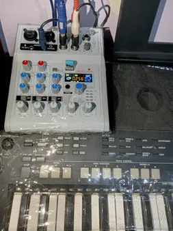 میکسر صدا چیرمن مدل F-88