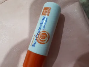 تجریه خرید بالم لب مای مدل ضد آفتاب