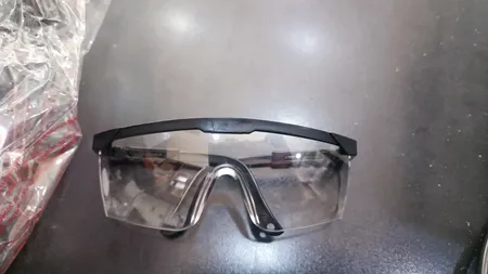عینک محافظ آزمایشگاهی مدل STAR
