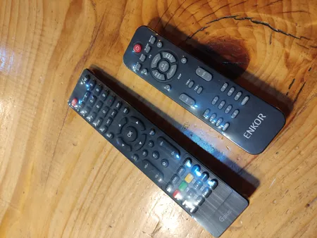 محافظ ریموت کنترل مدل درنا بسته 30 عددی