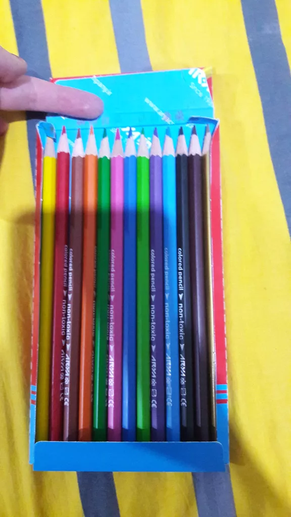 مداد رنگی 12 + 1 رنگ آریا مدل 3016