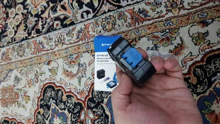 کیف محافظ کارت حافظه پلوز