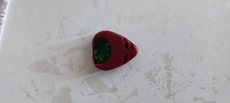 نگهدارنده پیک گیتار مدل VC40