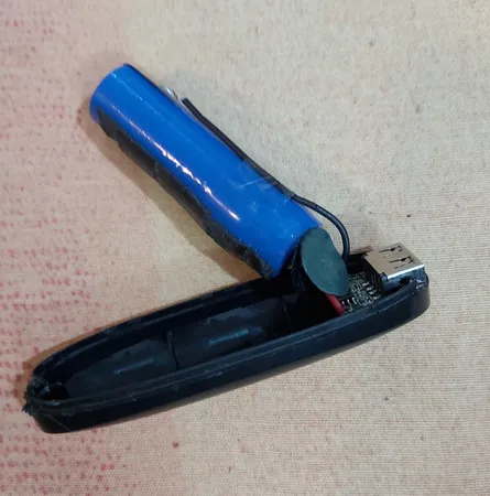 پاوربانک مدل D10 ظرفیت 3000 میلی آمپر ساعت