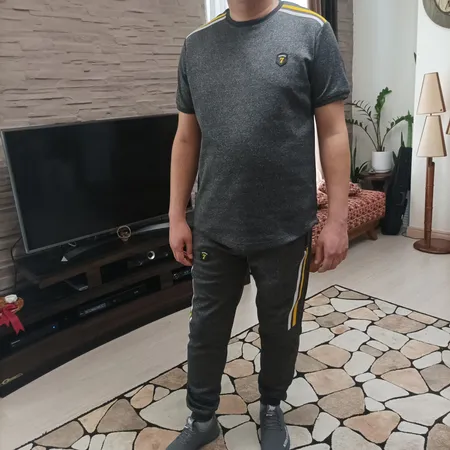 ست تی شرت آستین کوتاه و شلوار ورزشی مردانه مدل گرد کد T1