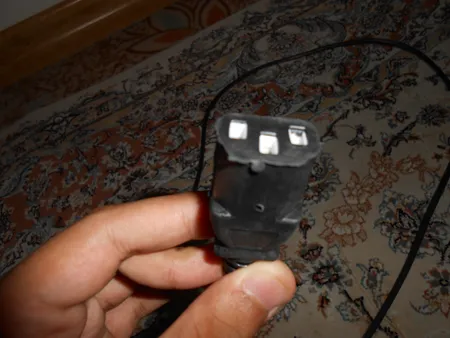 کابل برق سه پین منبع تغذیه کامپیوتر ای پی نت مدل Gold طول 1.5 متر